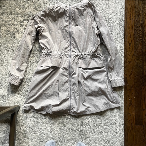 Women's Gray Lululemon Rain Jacket - Picture 1 of 3